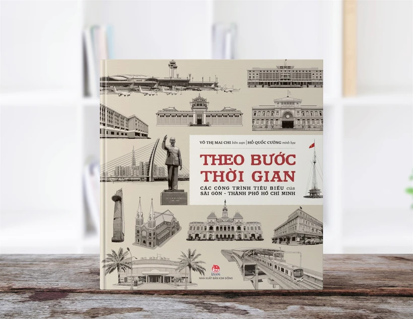 Cuốn sáng mang đến một chuyến dạo chơi thi vị, nhiều màu sắc của cảm xúc, ký ức và đầy tự hào dành cho tất cả những ai luôn yêu quý thành phố mang tên Bác. (Ảnh: PV/Vietnam+)