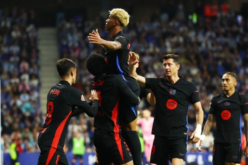 Mùa giải 2024/25 đánh dấu bước ngoặt quan trọng trong lịch sử Barcelona