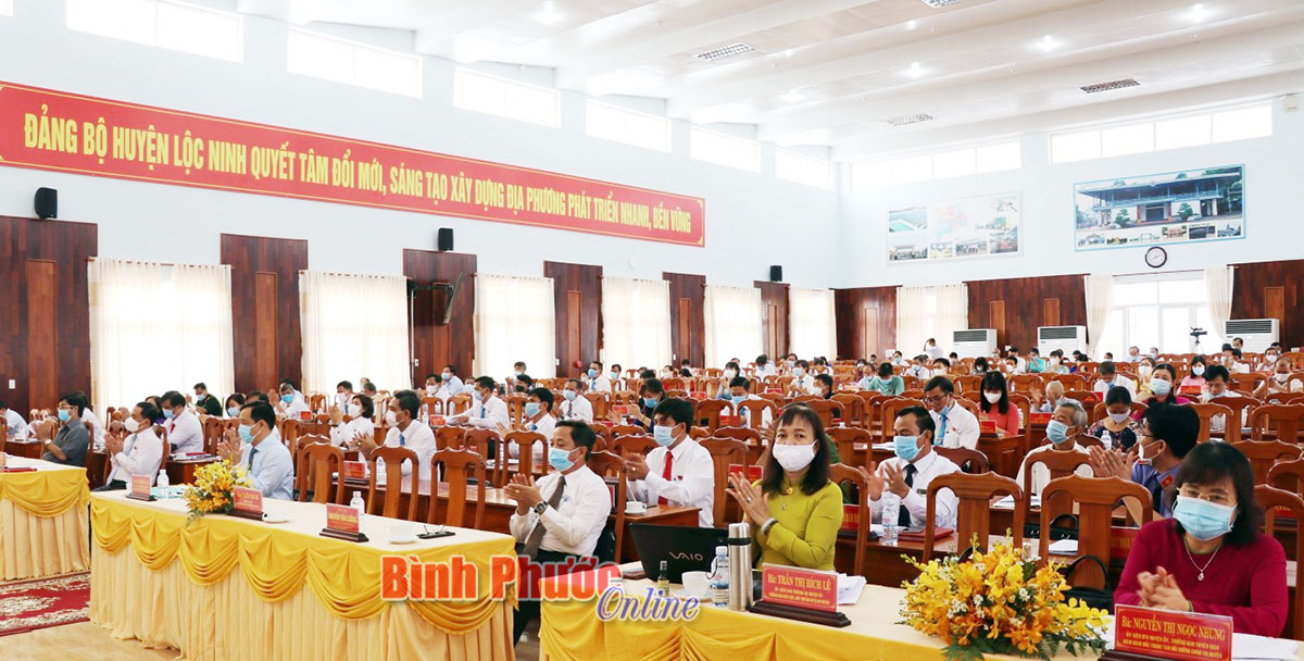 Khai mạc kỳ họp lần thứ nhất HĐND huyện Lộc Ninh khóa XI