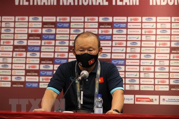 HLV Park Hang-seo: Viet Nam khong duoc 'ngu quen' tren chien thang hinh anh 1