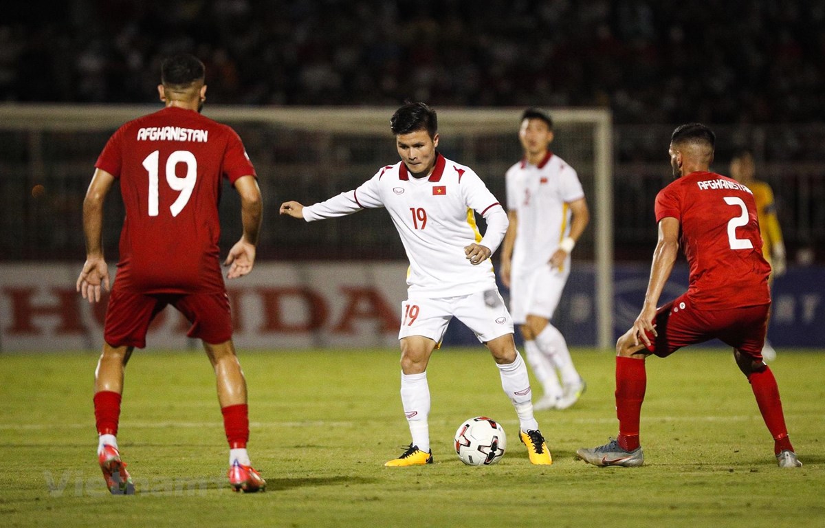 Đội tuyển Việt Nam đang dần thay đổi lối chơi tấn công và sơ đồ chiến thuật. (Ảnh: PV/Vietnam+)