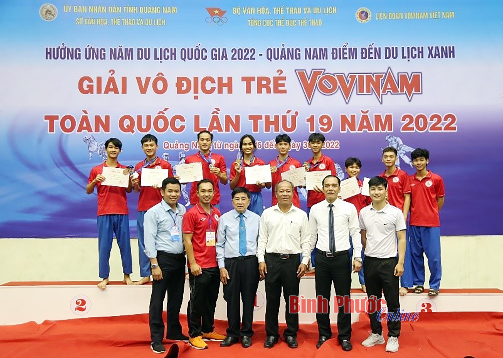 Vovinam môn võ Việt màu xanh cổ truyền trên đất Mỹ  Nguoi Viet Online