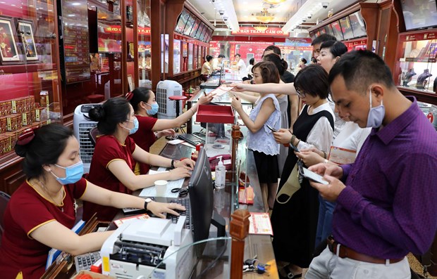 Giá vàng tiếp tục tăng, thương hiệu SJC lên 69,7 triệu đồng mỗi lượng hình ảnh 1 Gia vang tiep tuc tang, thuong hieu SJC len 69,7 trieu dong moi luong hinh anh 1