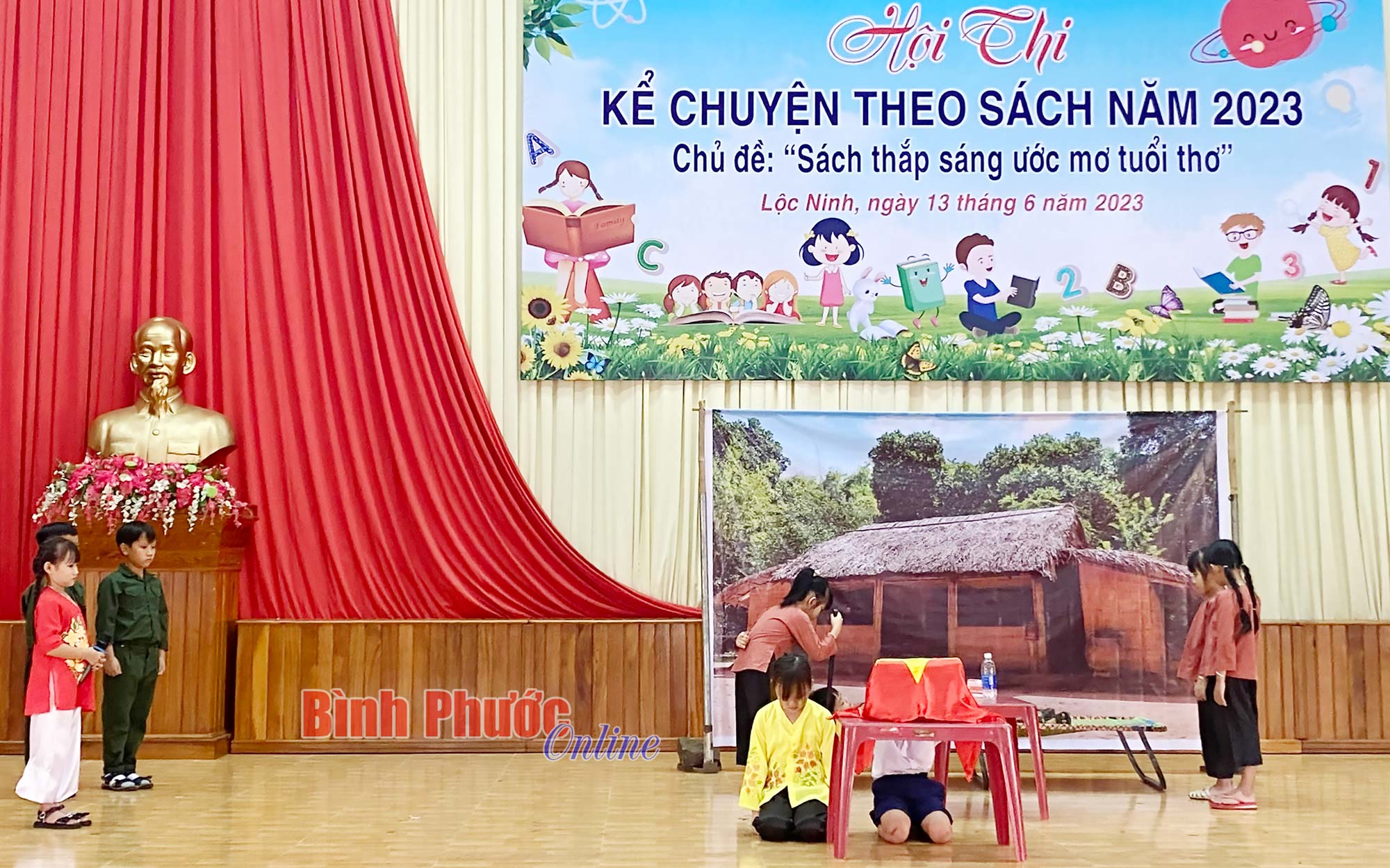 'Sách thắp sáng ước mơ tuổi thơ'