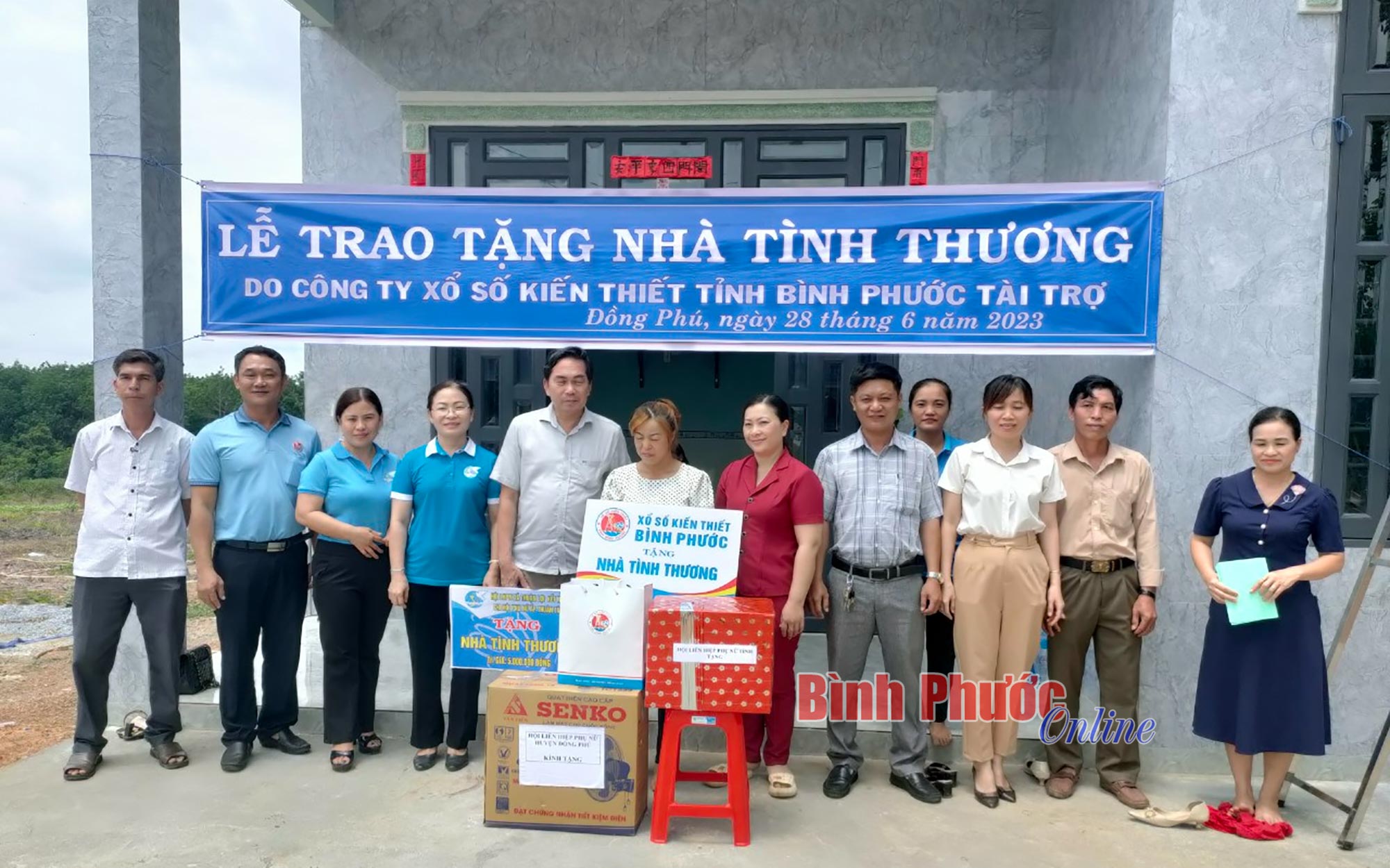 Trao tặng 5 mái ấm tình thương cho hội viên phụ nữ nghèo