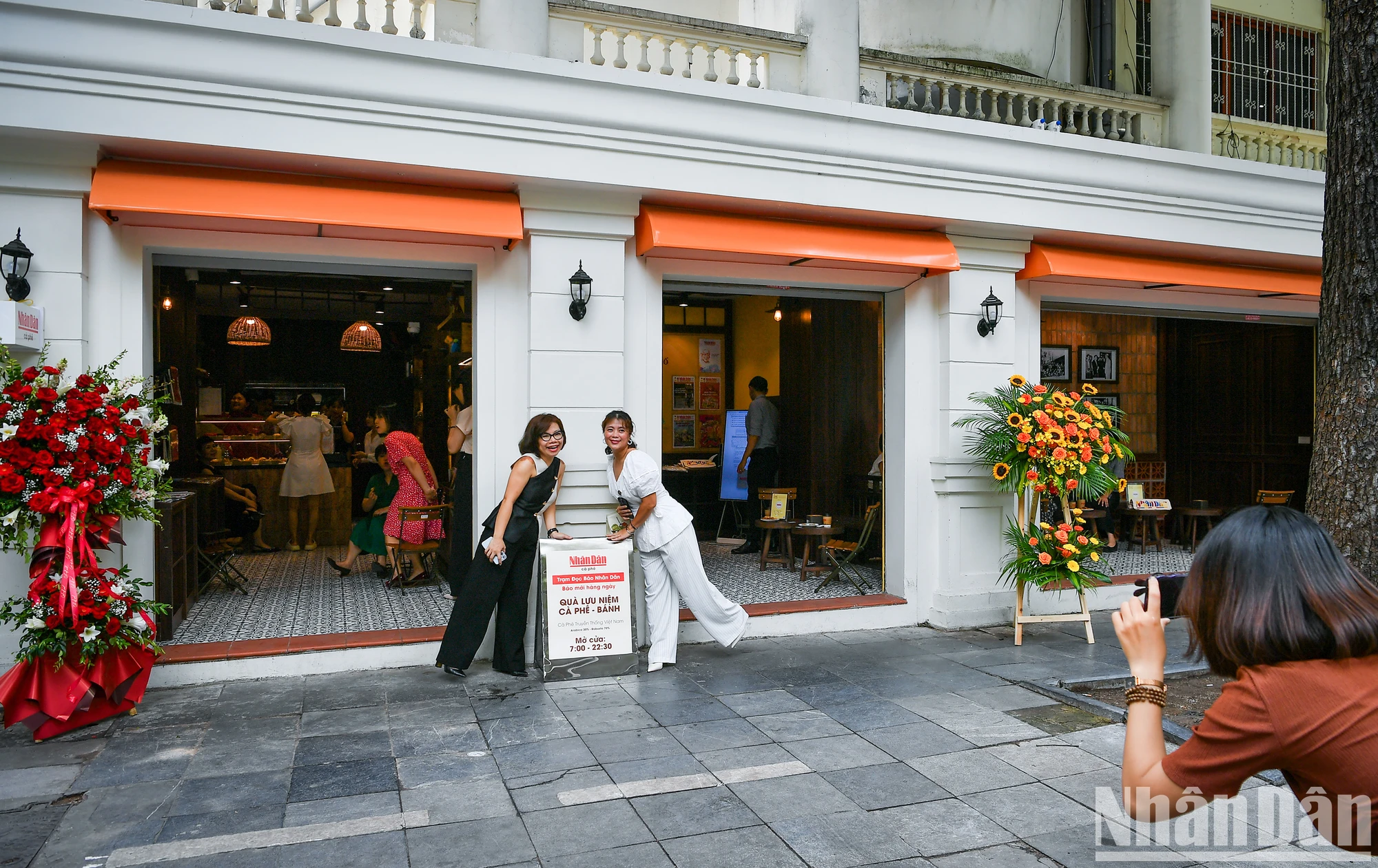 [Ảnh] Ra mắt Kh&ocirc;ng gian trưng b&agrave;y, trải nghiệm v&agrave; giới thiệu sản phẩm B&aacute;o Nh&acirc;n D&acirc;n ảnh 14