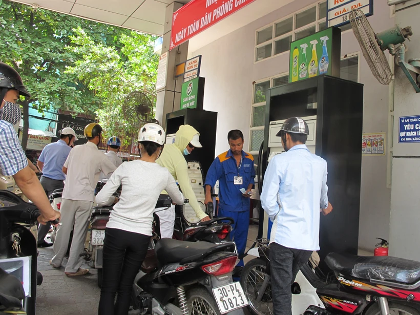 Một điểm bán xăng của Petrolimex tại Hà Nội. (Ảnh: Đức Duy/Vietnam+)