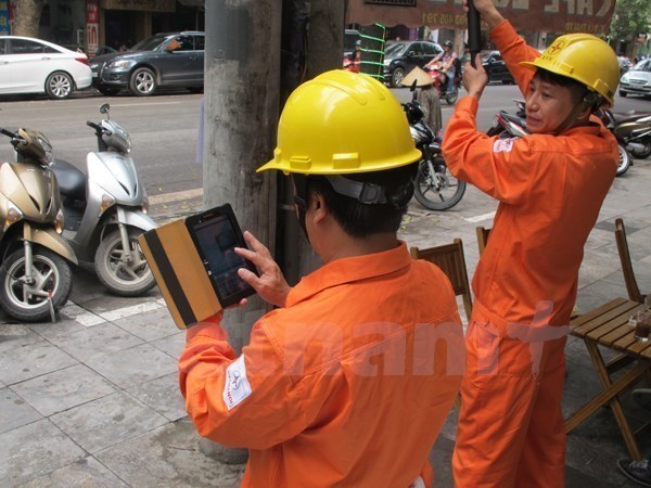 Chinh phu dong y giam 2 thang tien dien cho nguoi dan do COVID-19 hinh anh 1