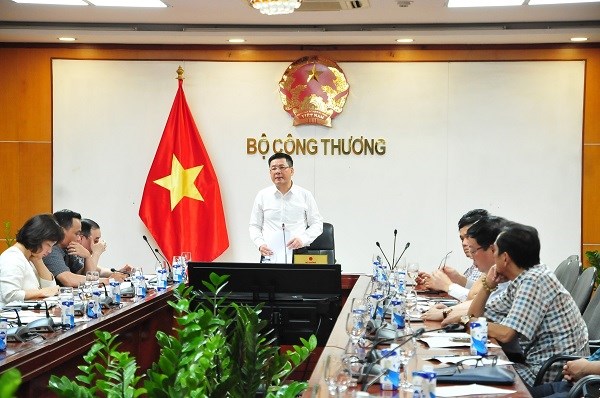 Bộ trưởng Công Thương nêu giải pháp bảo đảm cung ứng xăng dầu