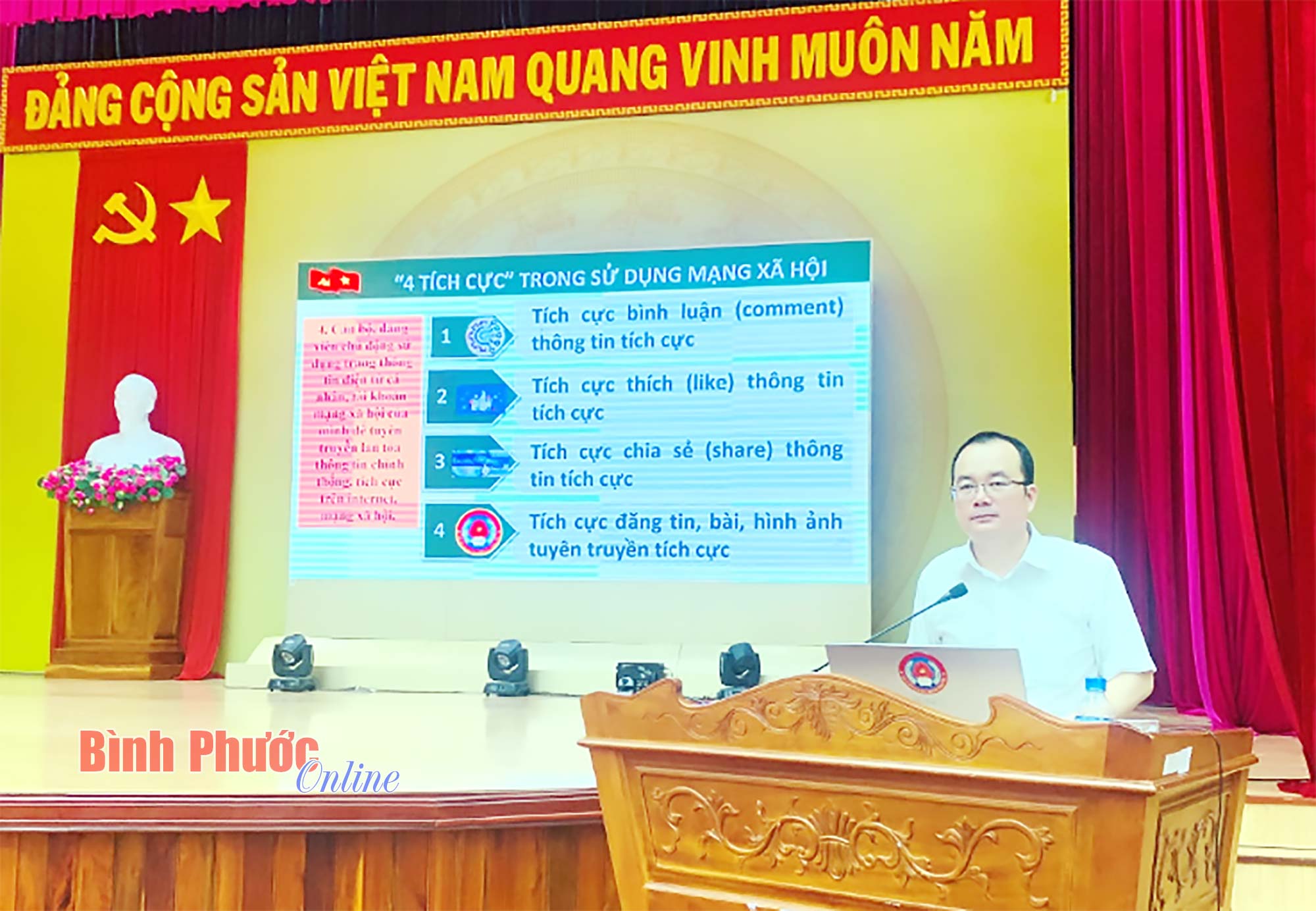 Đảng viên phải ‘làm chủ’ trên không gian mạng