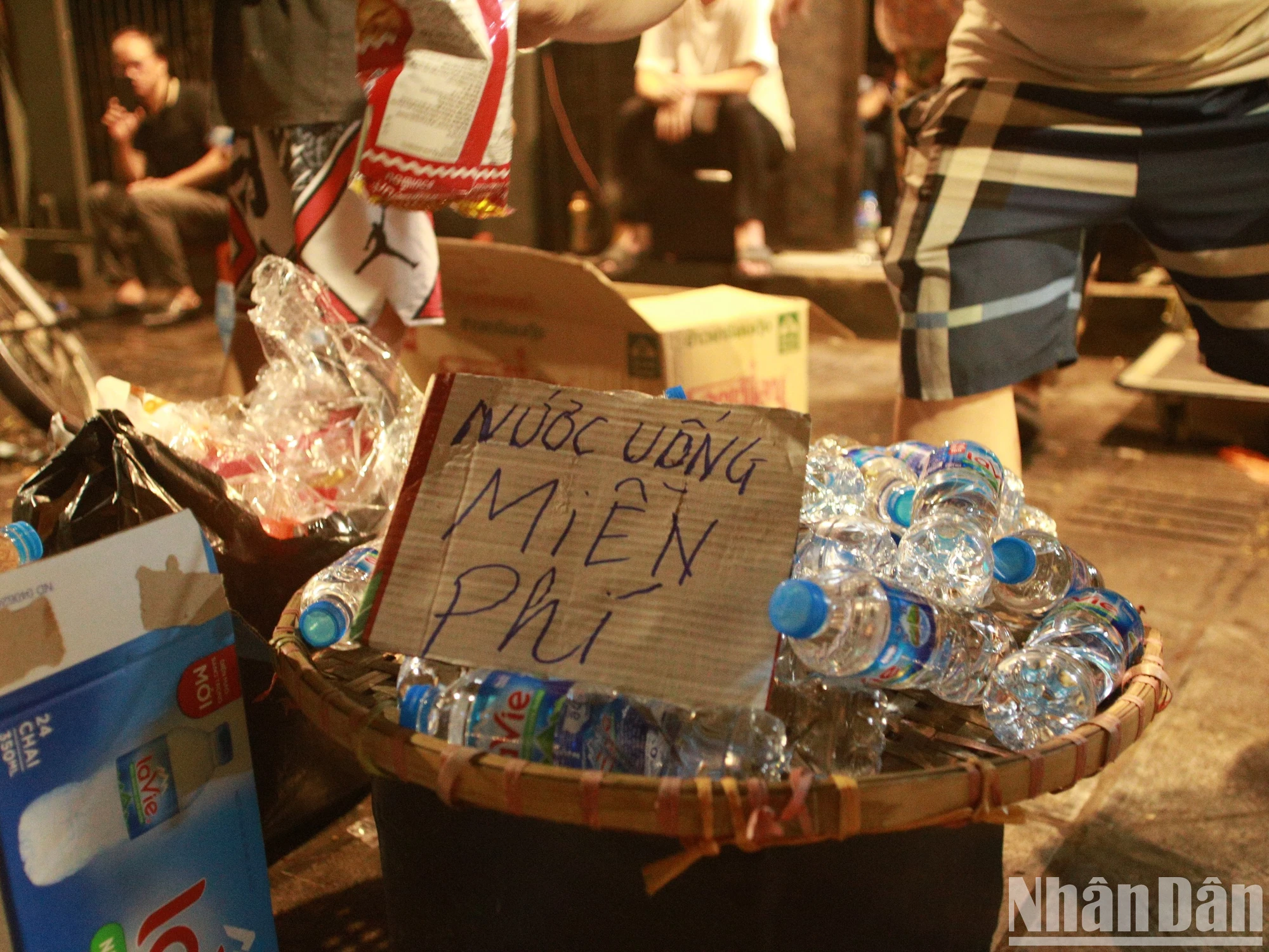 Một lòng kính cẩn tiễn biệt ảnh 12