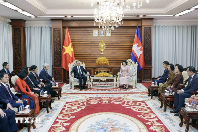 Chủ tịch nước Tô Lâm hội kiến Chủ tịch Quốc hội Campuchia Khuon Sudary. (Ảnh: Nhan Sáng/TTXVN) ttxvn_hoi kien chu tich Quoc hoi campuchia 1.jpg
