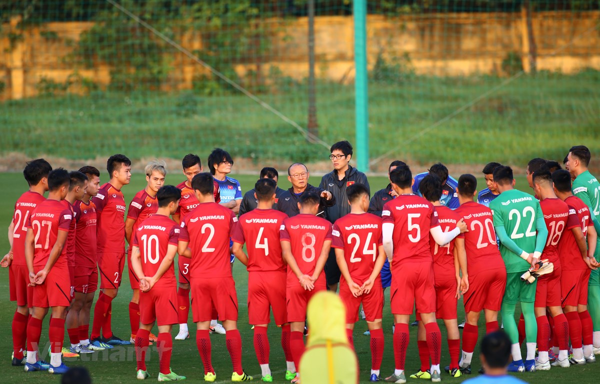 Danh sách đội tuyển Việt Nam vắng nhiều trụ cột quan trọng vì chấn thương nặng, đặc biệt các hậu vệ ở hàng phòng ngự. (Ảnh: VFF)