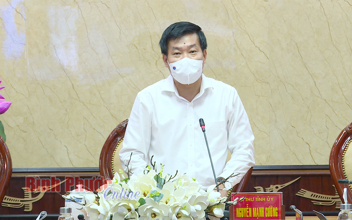 Nhanh chóng xét nghiệm sàng lọc để khống chế nguồn lây tại huyện Lộc Ninh