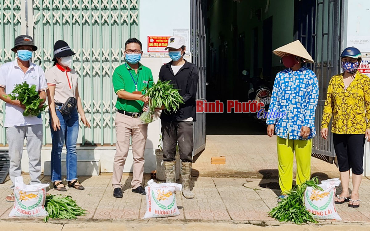 Trao yêu thương đến người dân khó khăn ở Đồng Xoài