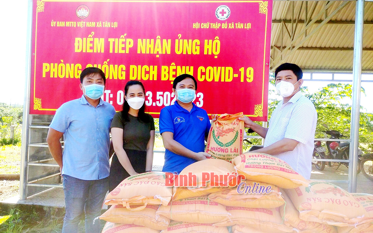 Đoàn khối Cơ quan và Doanh nghiệp tỉnh chung tay với người dân Tân Lợi