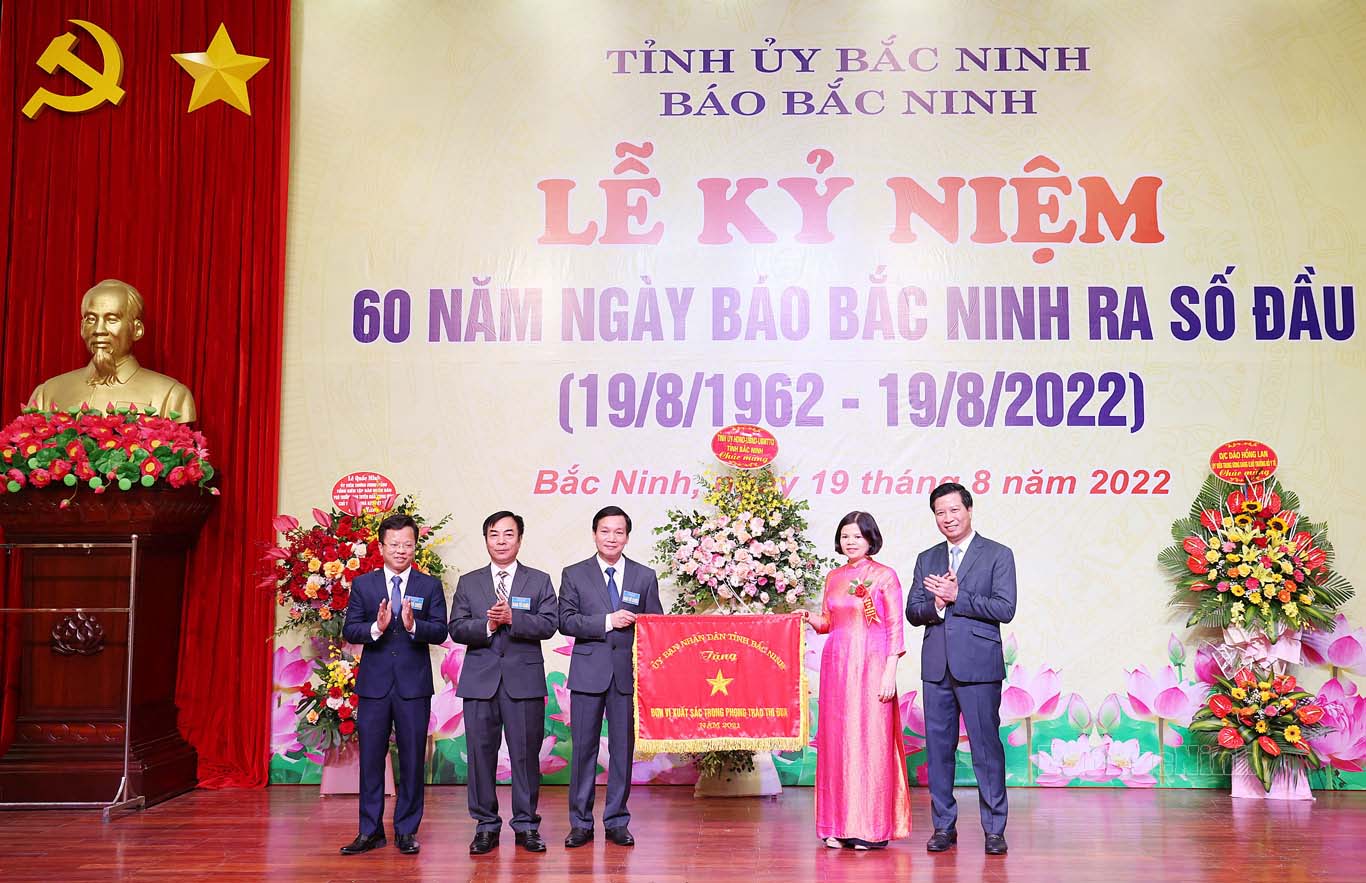 Báo Bắc Ninh long trọng kỷ niệm 60 năm Ngày ra số đầu