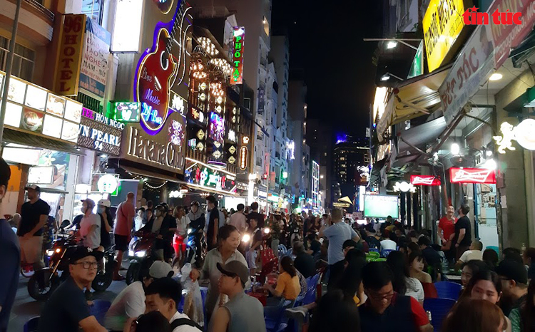 Ch&uacute; th&iacute;ch ảnh