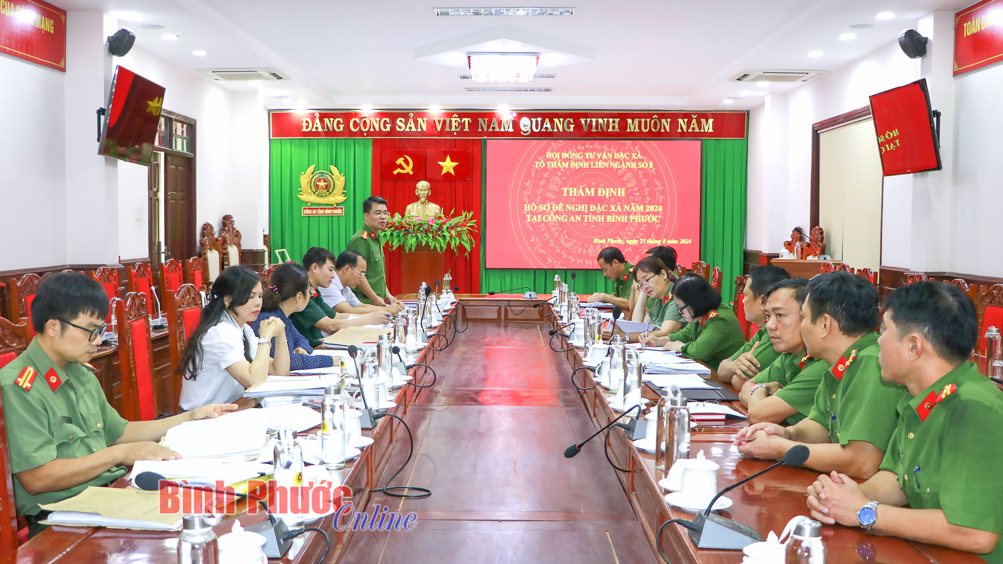 Thẩm định hồ sơ đề nghị đặc xá năm 2024 tại Công an tỉnh Bình Phước