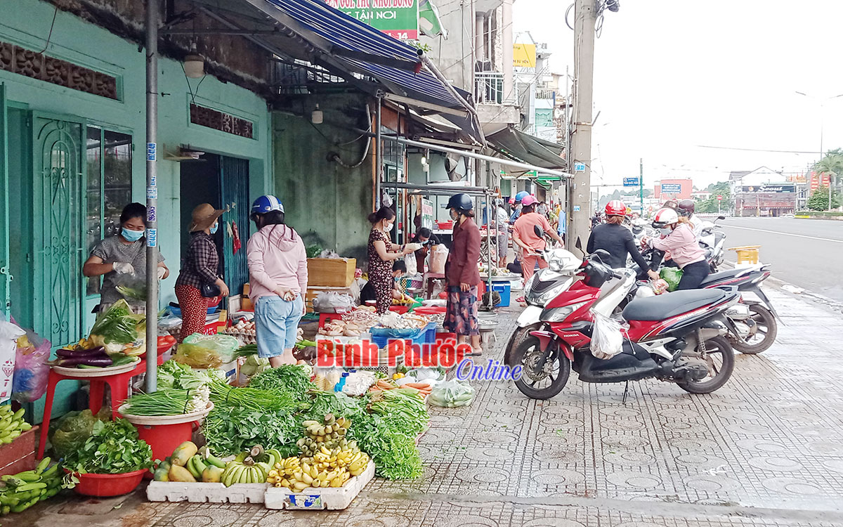 Nới giãn cách, siết ý thức phòng dịch