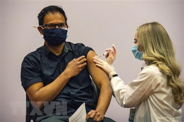 WHO tiếp tục kêu gọi các nước hoãn tiêm liều vaccine tăng cường