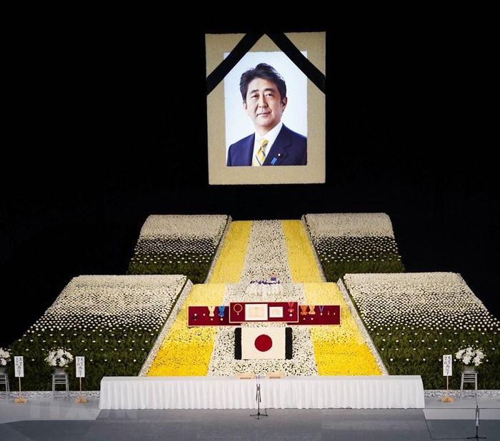  Toàn cảnh lễ quốc tang cố Thủ tướng Nhật Bản Shinzo Abe tại Nippon Budokan, trung tâm thủ đô Tokyo ngày 27/9/2022. (Ảnh: Kyodo/TTXVN) 