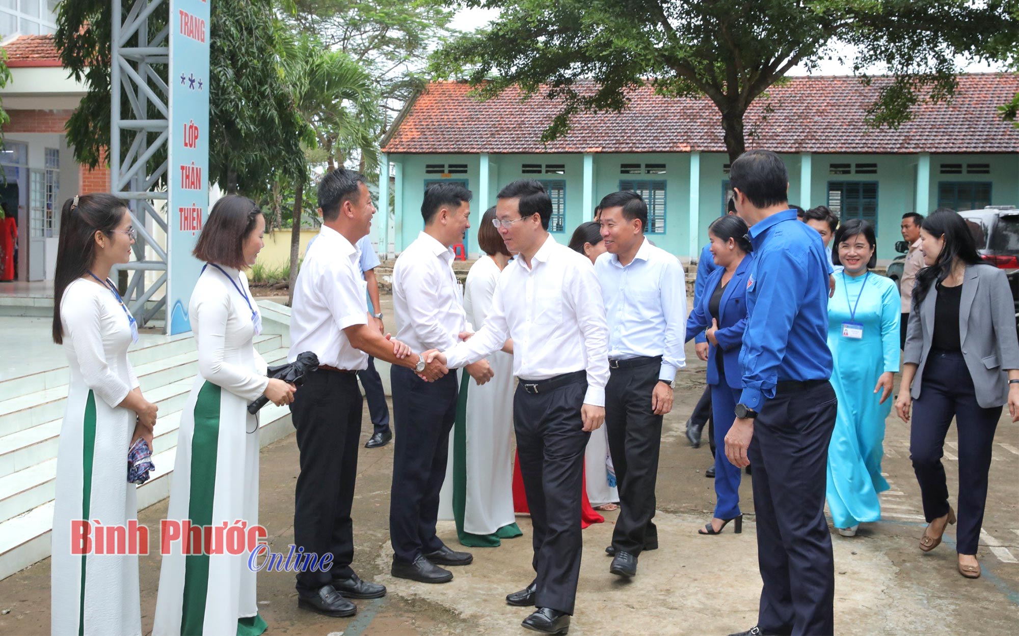 Chủ tịch nước Võ Văn Thưởng thăm Trường Tiểu học Tân Xuân C (Đồng Xoài))
