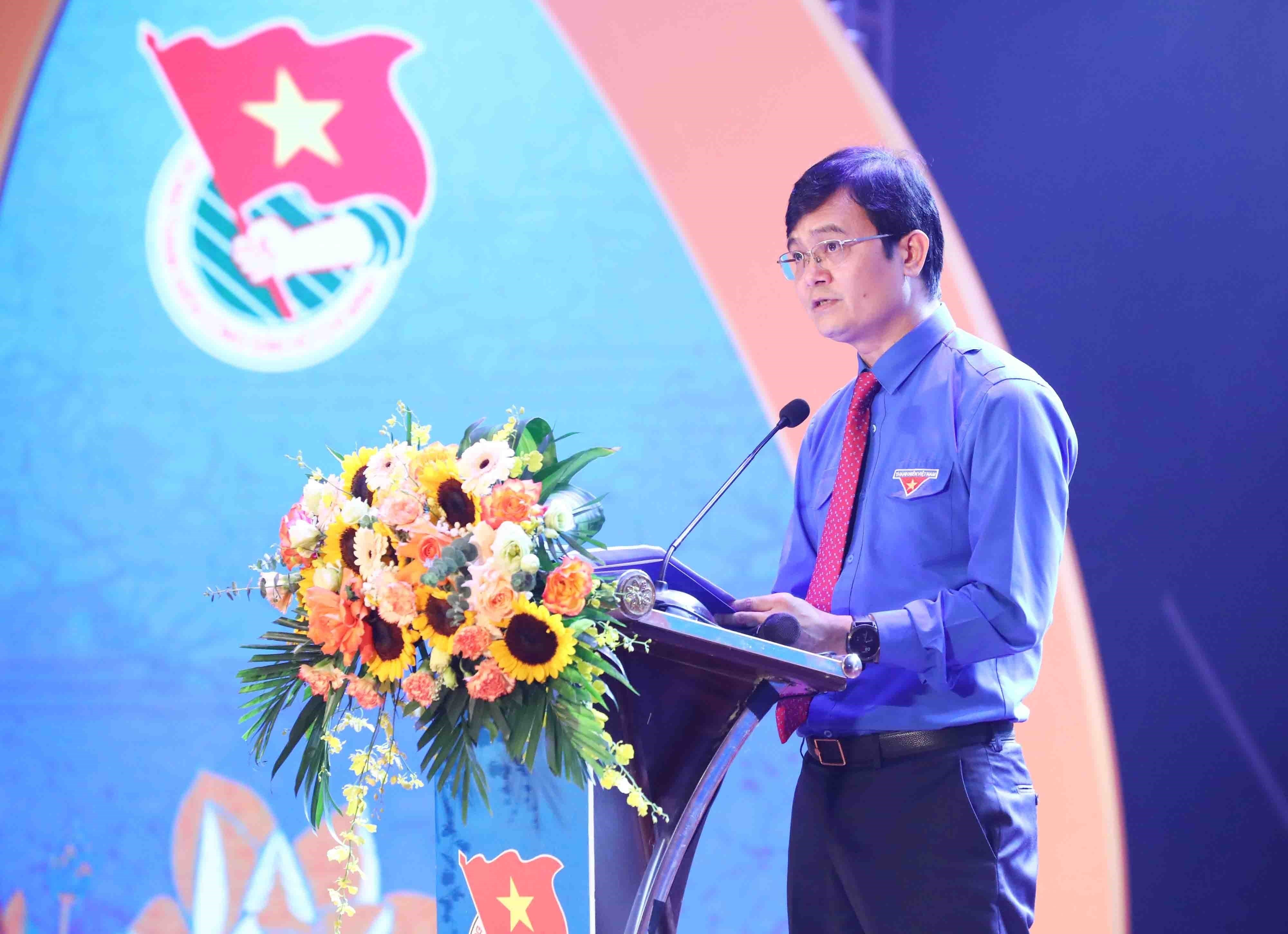 Tuyên dương 420 thanh niên tiêu biểu học tập và làm theo lời Bác hình ảnh 2 Tuyen duong 420 thanh nien tieu bieu hoc tap va lam theo loi Bac hinh anh 2