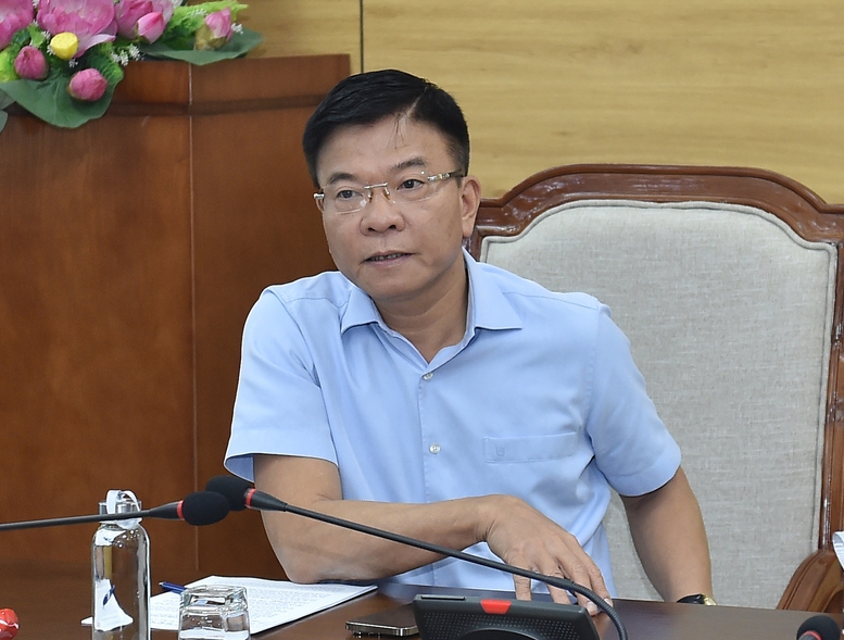 Phó Thủ tướng Lê Thành Long kiểm tra công tác khắc phục hậu quả mưa bão tại Yên Bái- Ảnh 1. Phó Thủ tướng Lê Thành Long kiểm tra công tác khắc phục hậu quả mưa bão tại Yên Bái- Ảnh 1.