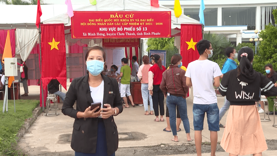 336 Cử tri Công nhân KCN Minh Hưng háo hức tham gia bầu cử