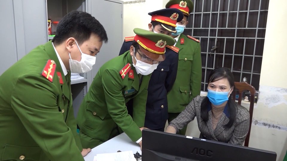 Bản tin 100 độ 07-12-2021 