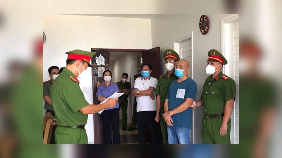 Bản tin 100 độ 23-10-2021 	
