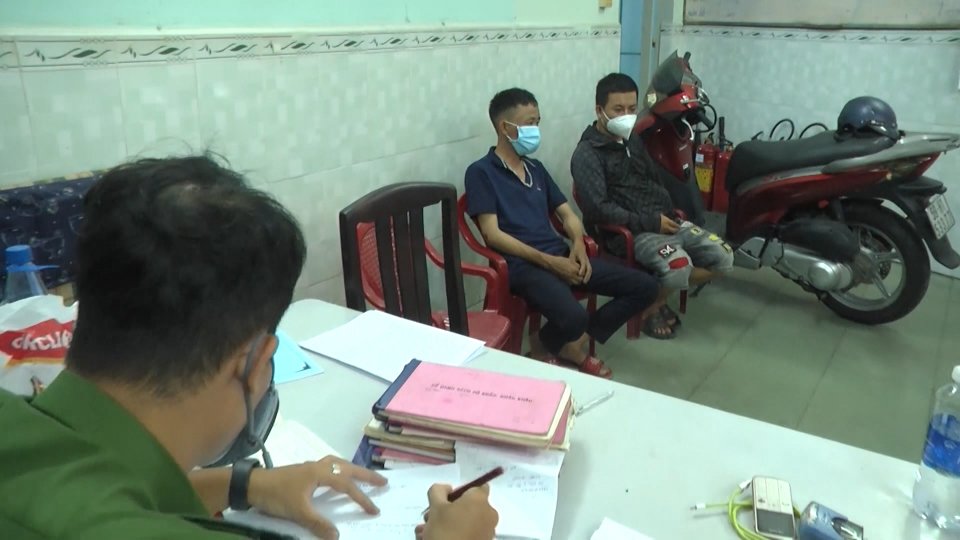 Bản tin 100 độ 26-11-2021 	