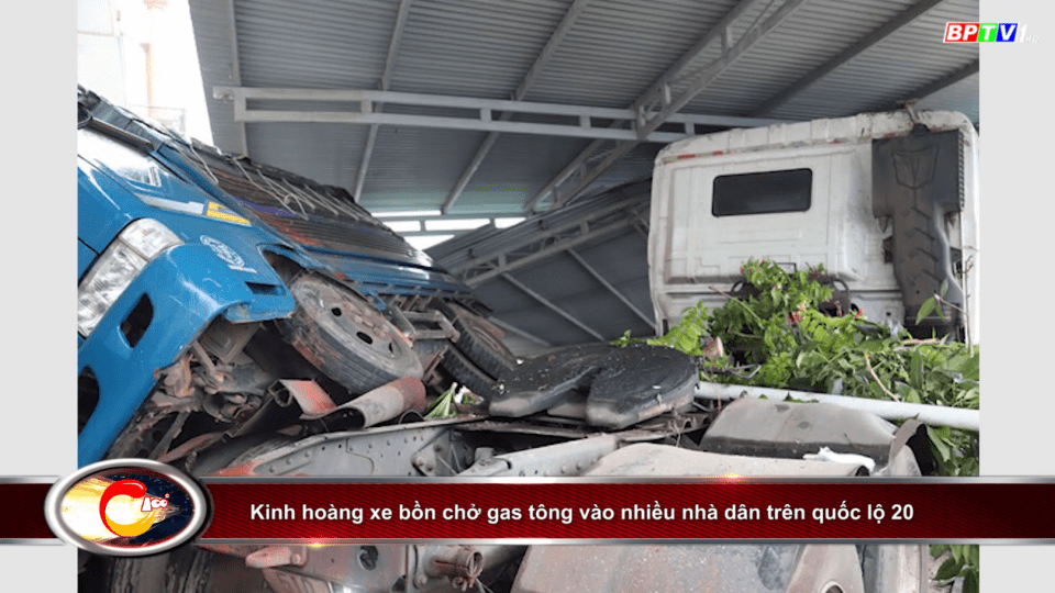 Bản tin 100 độ ngày 29-11: Cảnh tượng kinh hoàng xe bồn chứa gas tông vào nhiều nhà dân