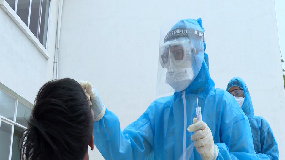 Bản tin Covid-19 ngày 11-2: Tết đặc biệt của những chiến binh Blu trắng  nơi tuyến đầu chống dịch 