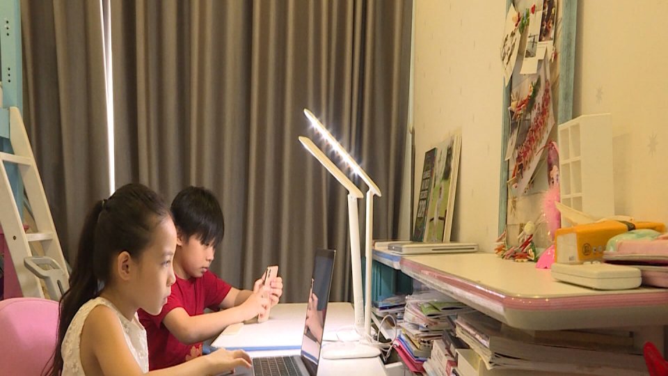 Bản tin Covid-19 ngày 13-2:  Sẵn sàng dạy trực tuyến nếu học sinh chưa thể trở lại trường sau Tết