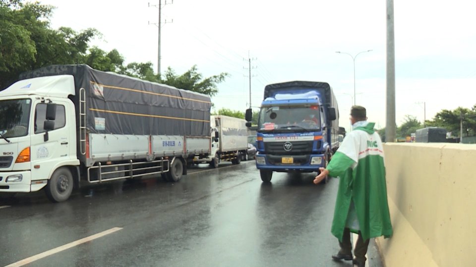 Bản tin Covid-19 ngày 8-6: Thành phố Hà Tĩnh trong ngày đầu thực hiện giãn cách xã hội theo Chỉ thị 16