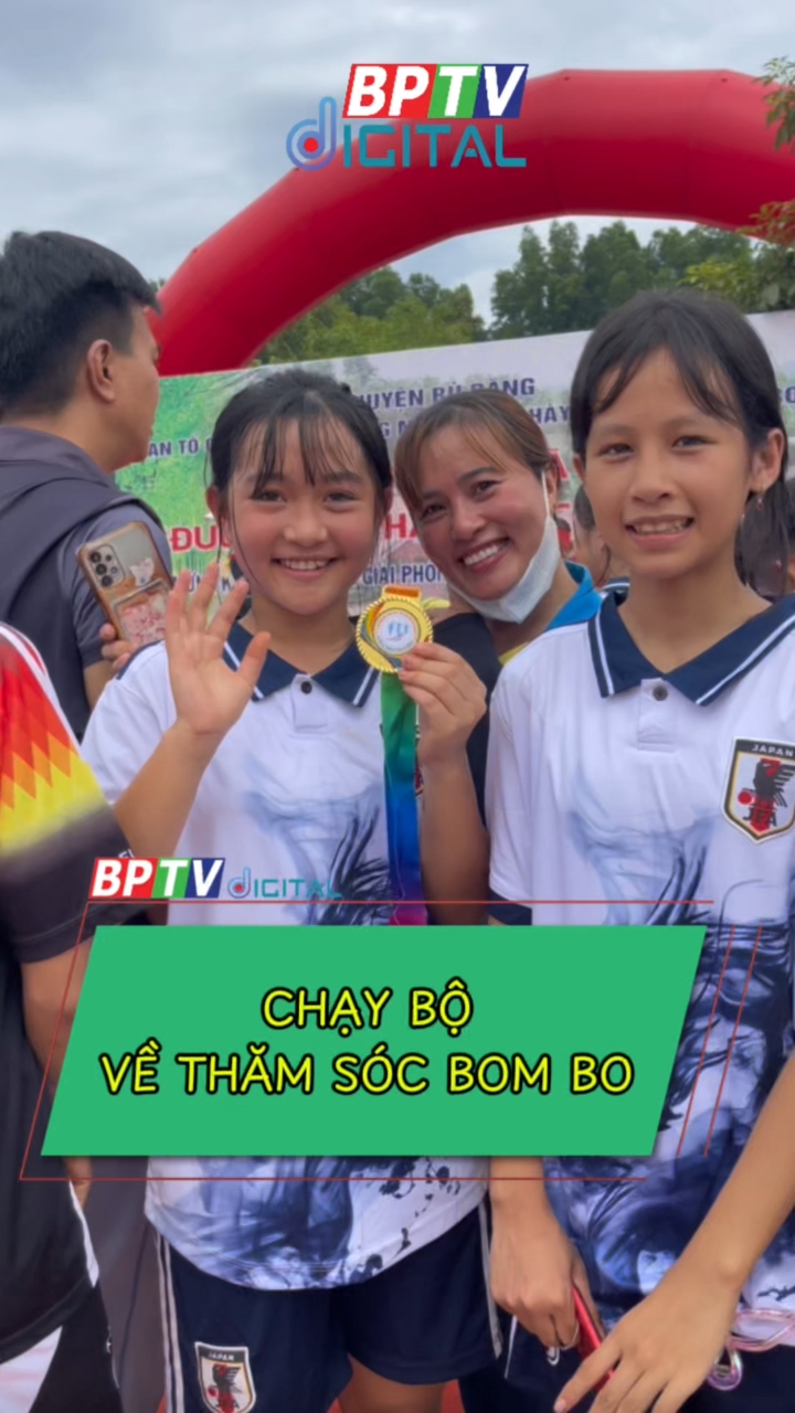 Chạy bộ về thăm s&oacute;c Bom Bo, tại sao kh&ocirc;ng?  #shorts