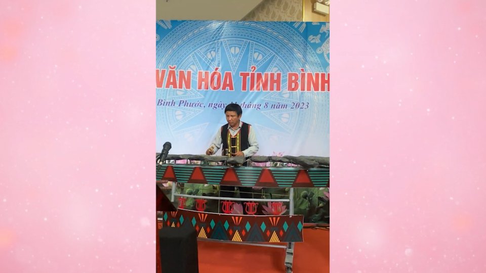 Có bao giờ bạn nghe âm thanh hút hồn của tiếng đàn đá?