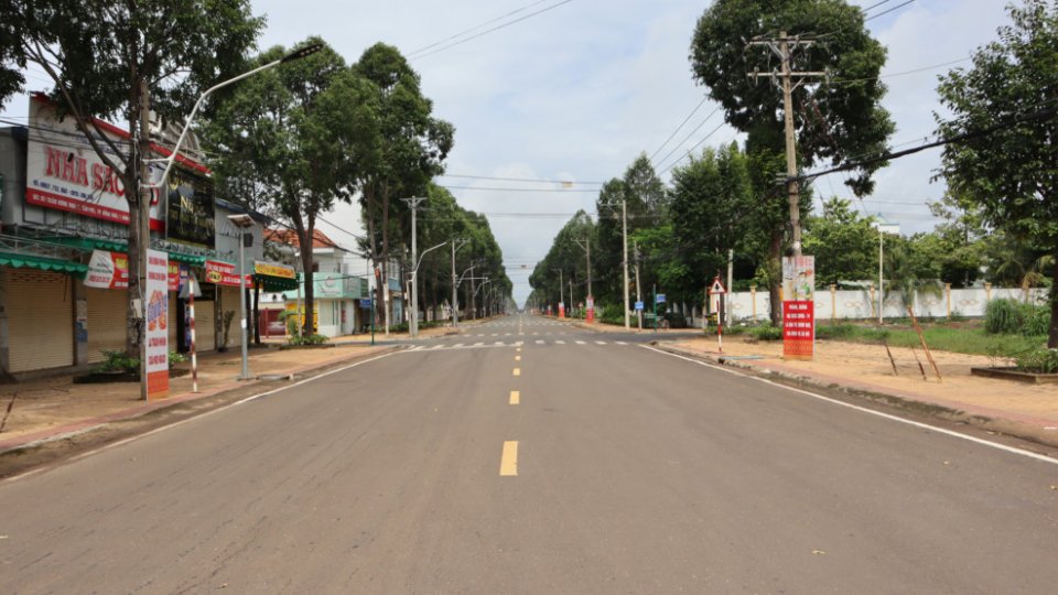 Đi “ké” xe tải ưu tiên “luồng xanh” để trốn chốt kiểm soát dịch