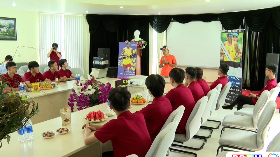 “Dị nhân” Marathon Nguyễn Văn Long chia sẻ kỹ năng chạy bộ