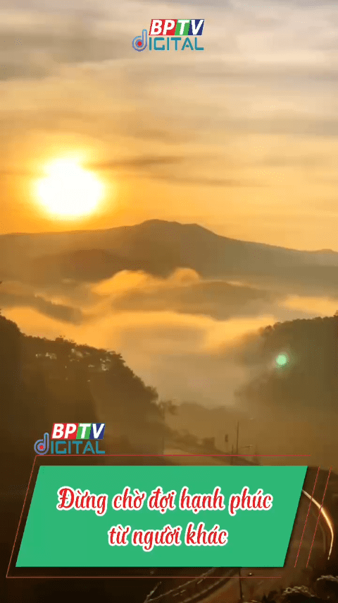 Đừng tìm kiếm hạnh phúc từ người khác mà hãy tự tạo ra hạnh phúc cho chính mình, bạn nhé 