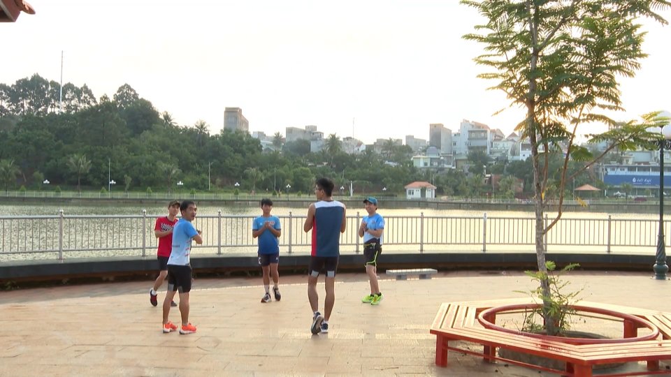       Hào hứng giải marathon ngay địa phương