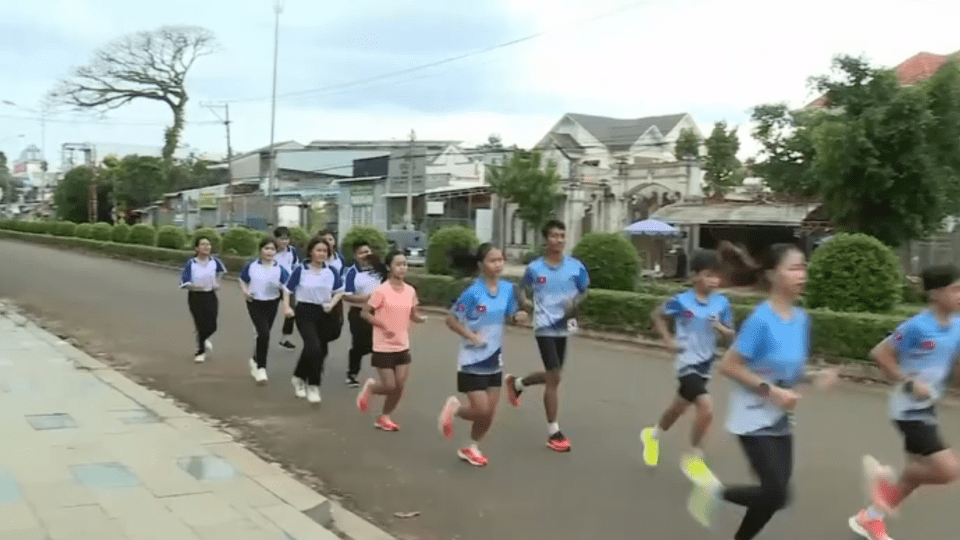 Học sinh, thanh niên - lực lượng hùng hậu của giải marathon 2023