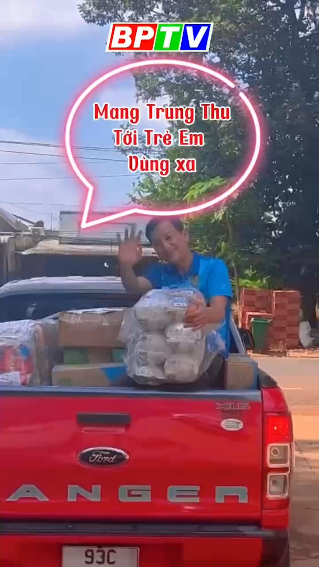 Mang Trung thu đến trẻ em v&ugrave;ng s&acirc;u #shorts