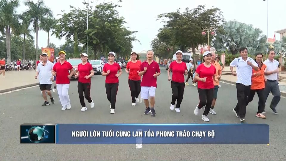 Người lớn tuổi cùng lan tỏa phong trào chạy bộ 