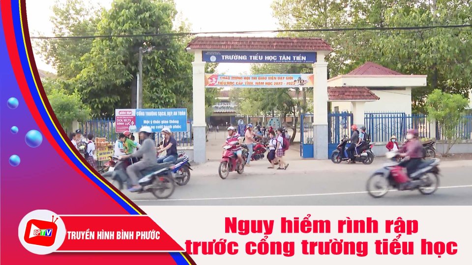 Nguy hiểm rình rập trước khu vực cổng trường tiểu học Tân Tiến |BPTV