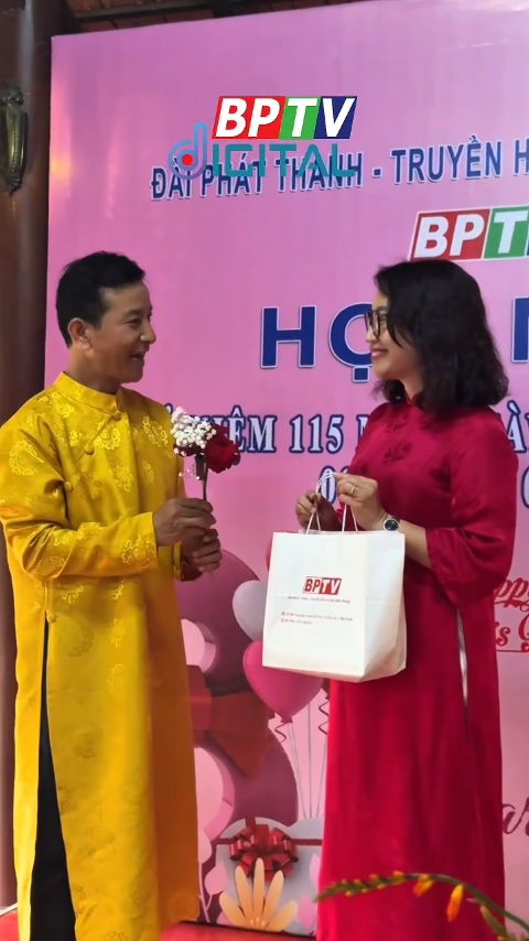 Nhân ngày 8/3, chúc các chị em luôn xinh đẹp, yêu đời, công việc thuận lợi và gặt hái được nhiều thành công 