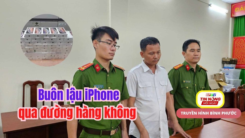 Nhân viên bảo dưỡng máy bay ở sân bay Tân Sơn Nhất tiếp tay buôn lậu iPhone