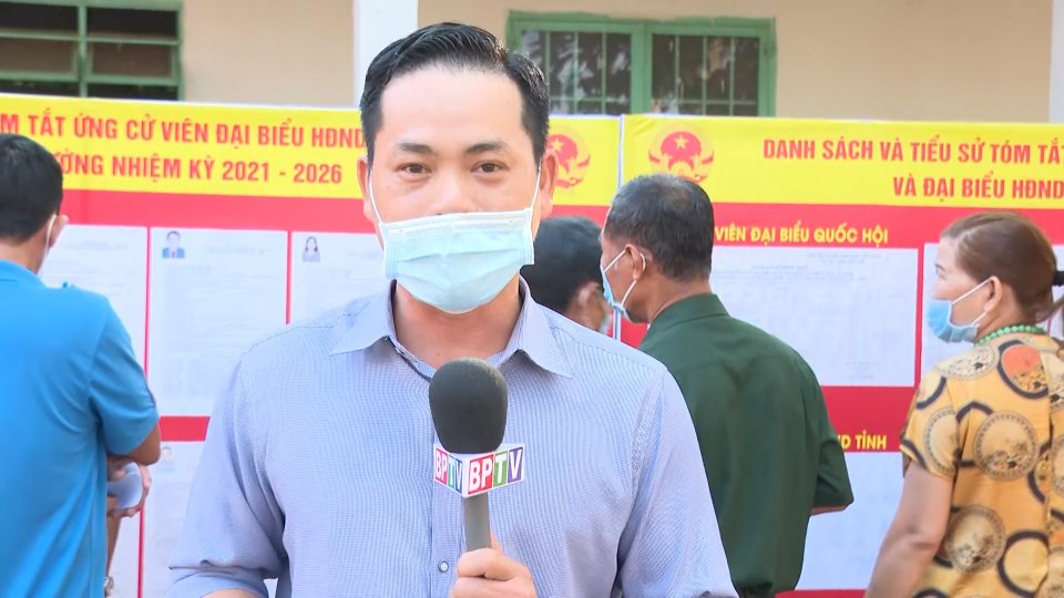 Phản ánh tại hiện trường của phóng viên BPTV  không khí bầu cử ở thị xã Bình Long 